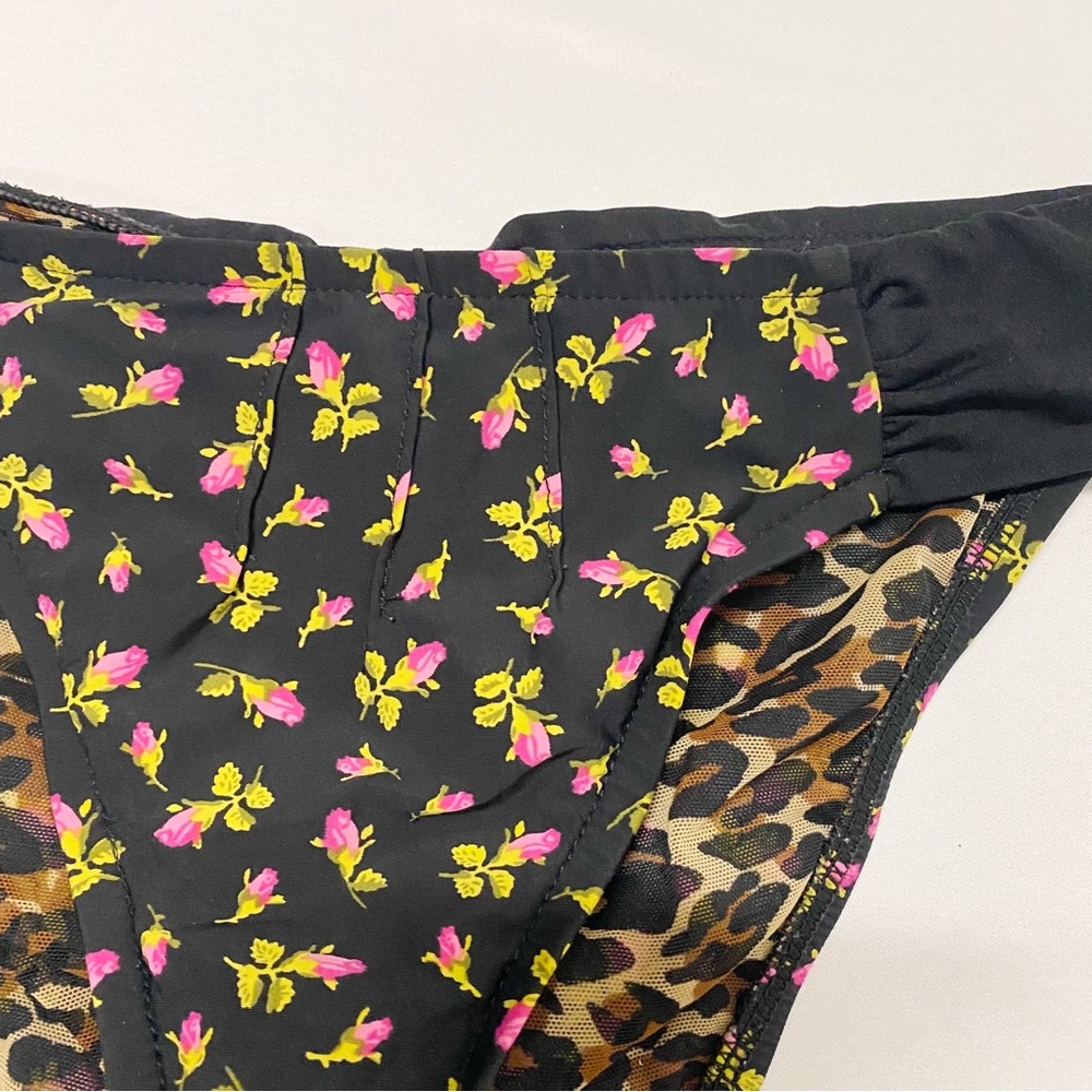 •SOLD• Betsey Johnson Vintage Black, Pink & Leopard Ditsy Floral Print Bikini - Picture 3 of 11